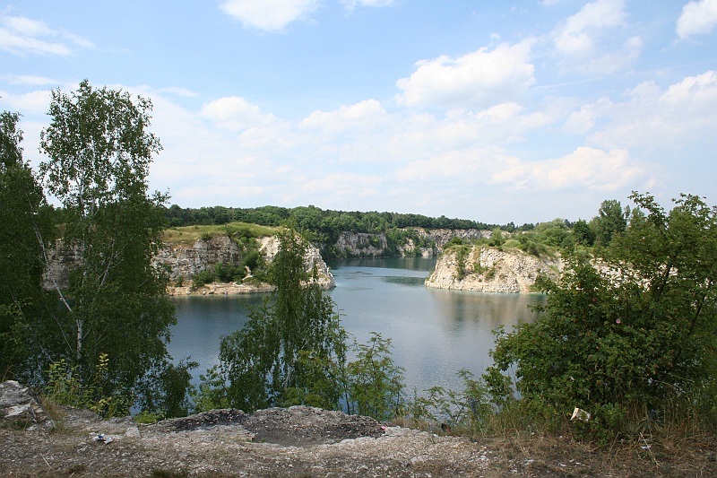 Obraz 198.jpg - Zakrzówek - zalany kamieniołom, który obecnie przekształcił się w malownicze jeziorko